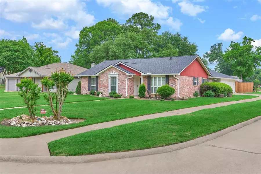 3202 Greenham CT, Spring, TX 77388