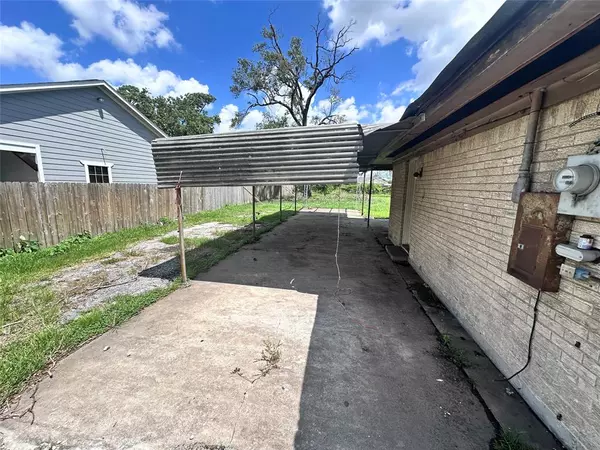 Houston, TX 77015,13811 Alderson ST