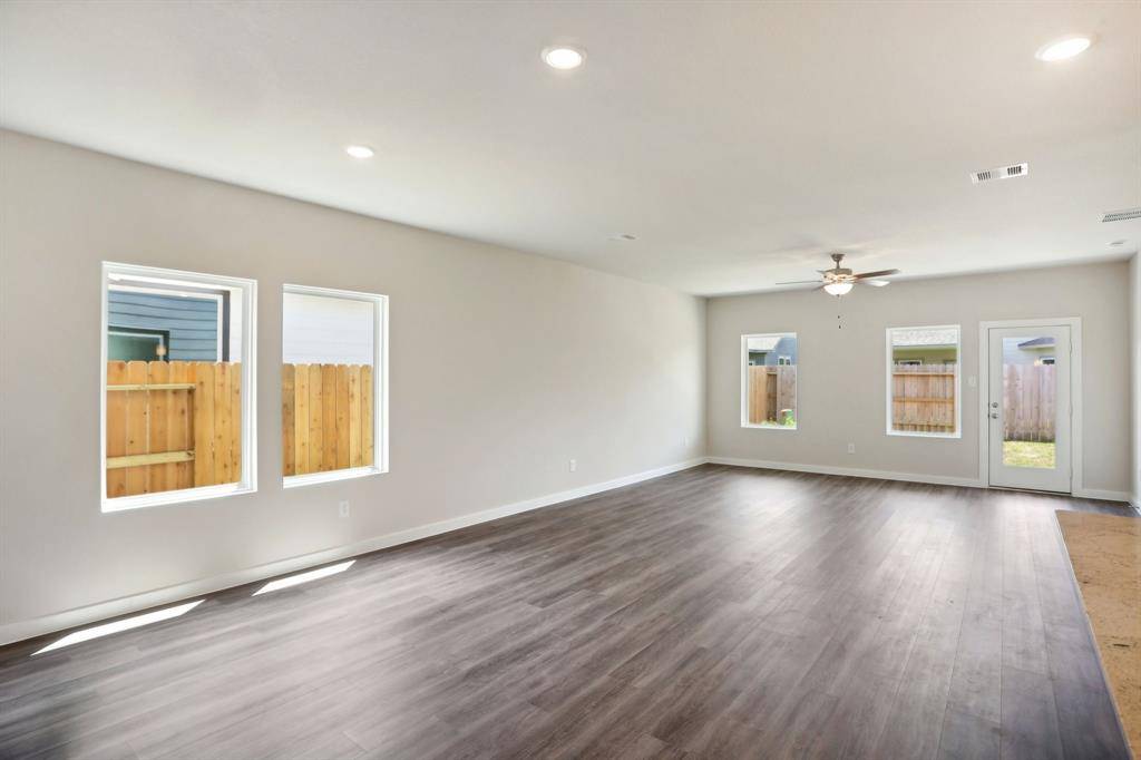New Caney, TX 77357,18640 Presswood Way DR