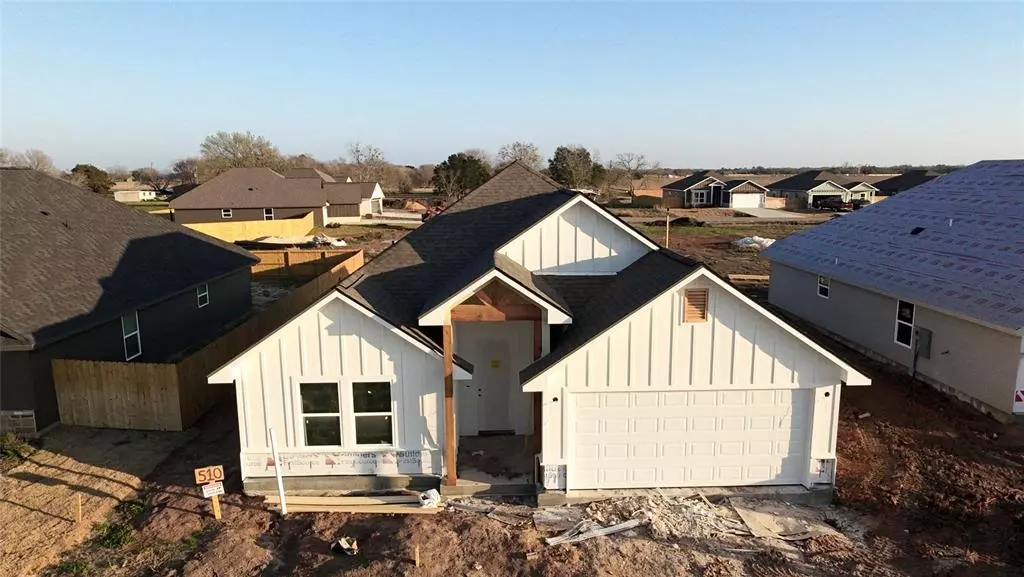 510 Harvest Lake DR, Snook, TX 77878