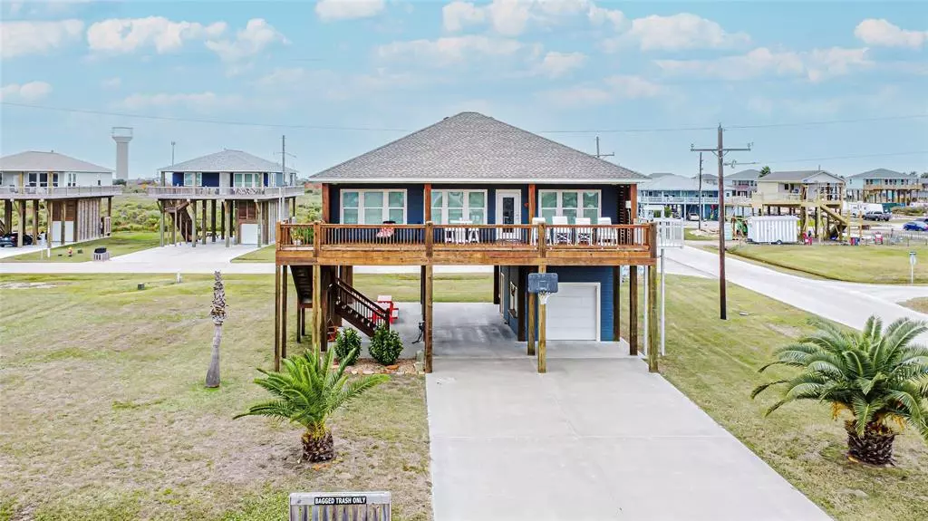 Crystal Beach, TX 77650,4425 Whaler LN