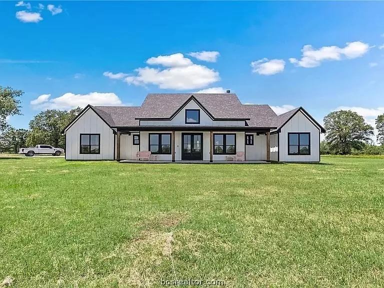 5265 Turner LN, Midway, TX 75852