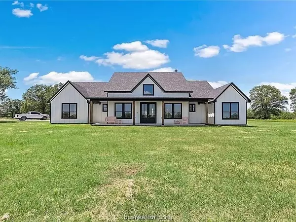 5265 Turner LN, Midway, TX 75852