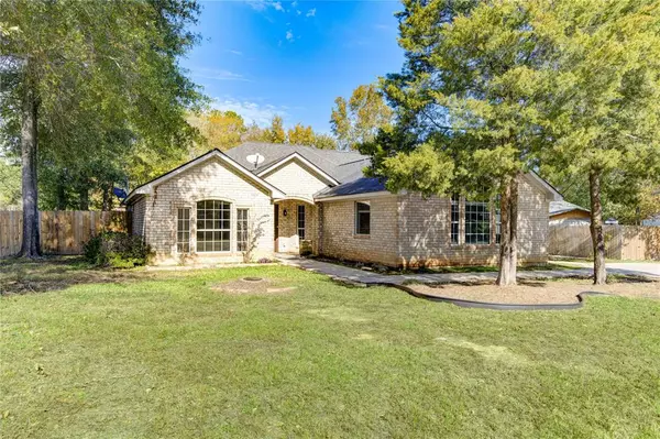 428 E Hunting Tower RUN, Conroe, TX 77316