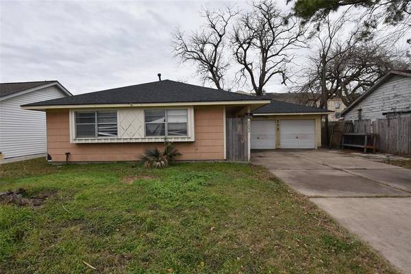 202 Sylvia ST, Deer Park, TX 77536