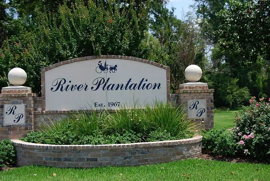 64 River Plantation DR, Conroe, TX 77302