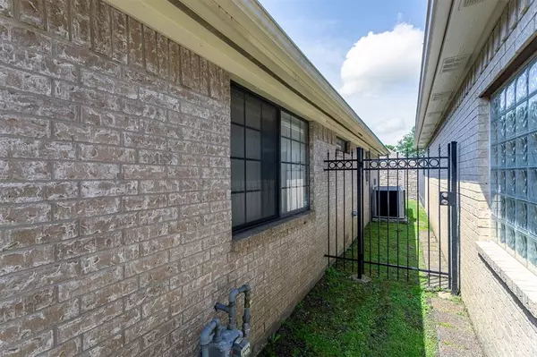 Baytown, TX 77521,4701 Reflection Cir #14