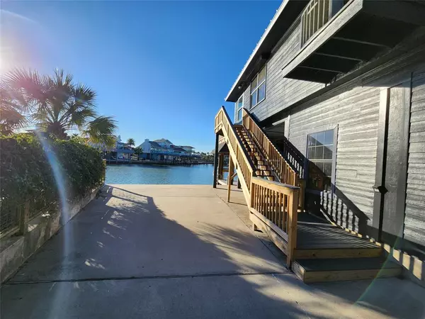 Tiki Island, TX 77554,1441 Lotus DR