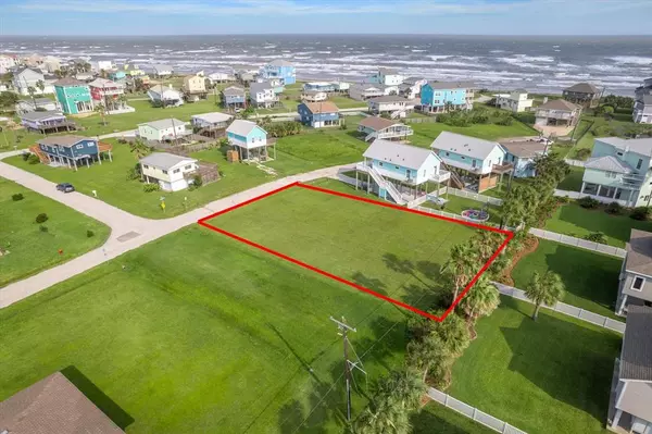 4202 Oleander DR, Galveston, TX 77554