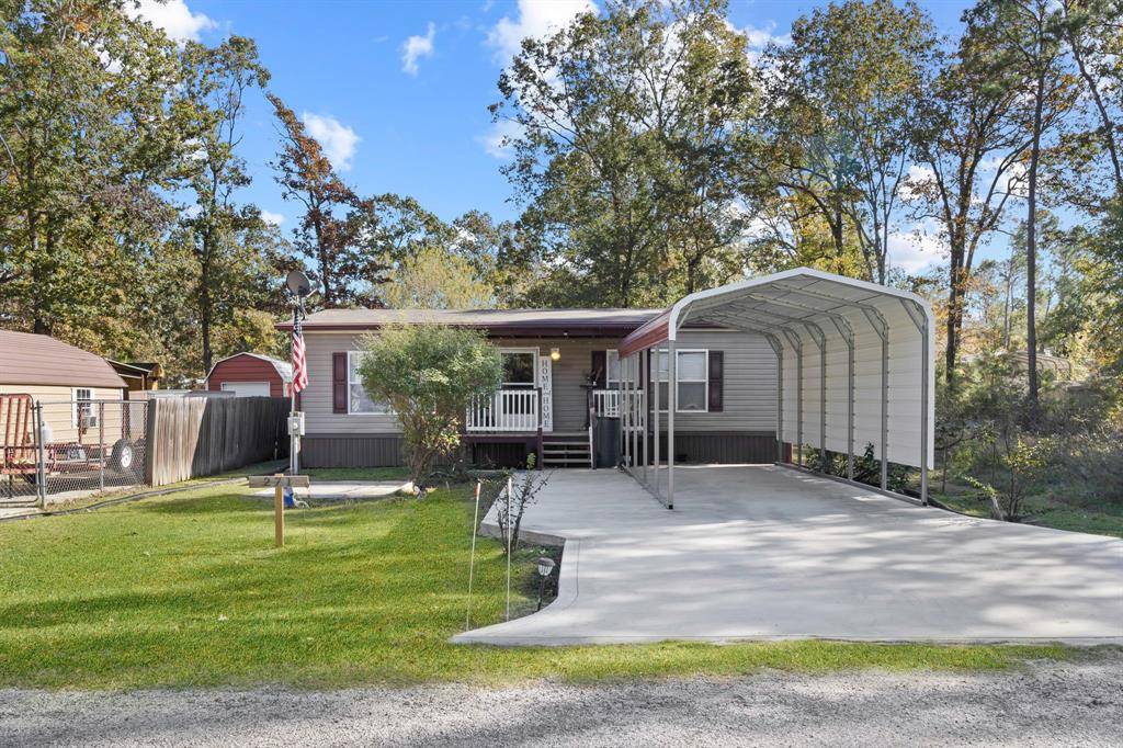 271 St Thomas DR, Point Blank, TX 77364