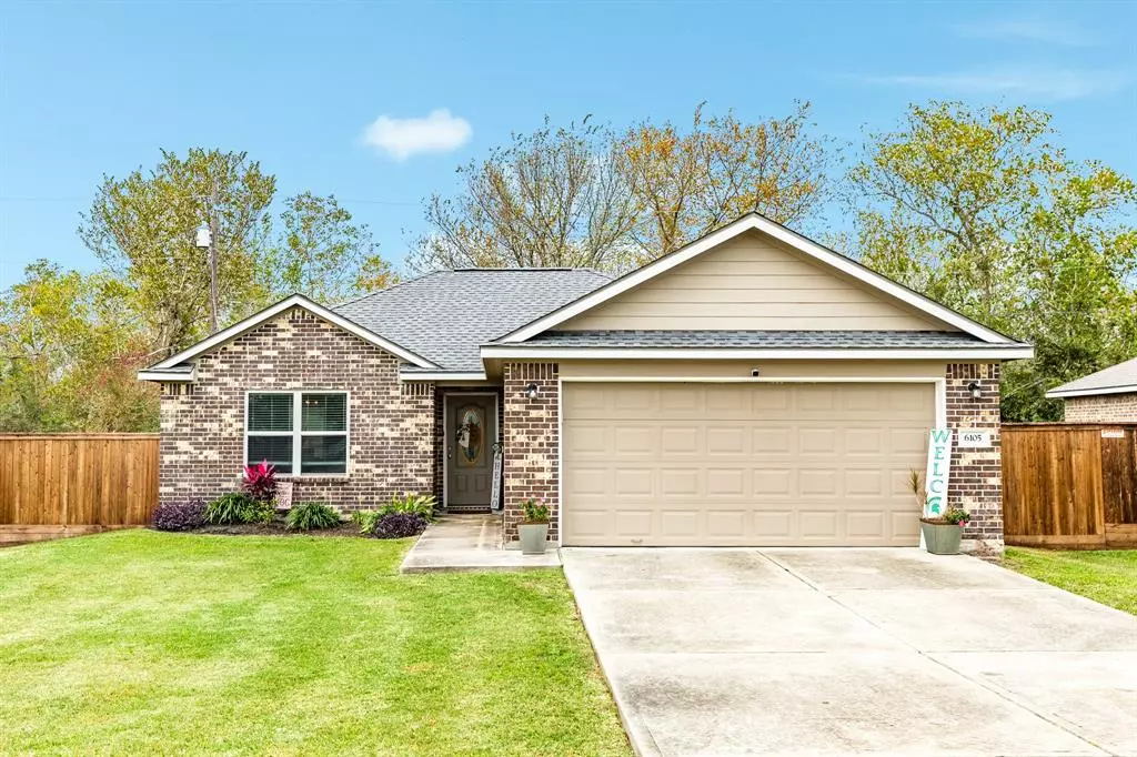 Angleton, TX 77515,6105 Fox Ridge DR