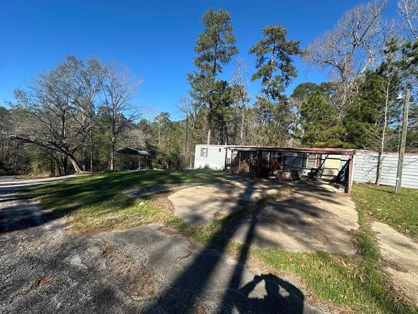 206 Honeysuckle, Livingston, TX 77351