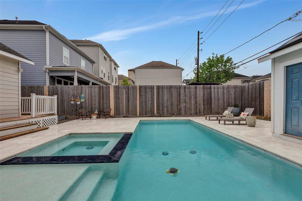 Houston, TX 77007,615 Allston ST