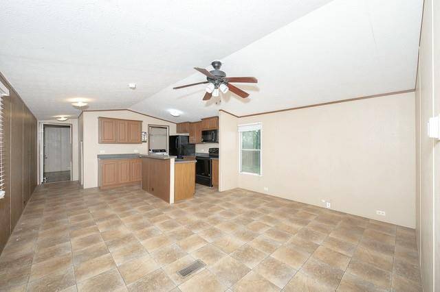 Montgomery, TX 77316,2833-B Bobville Rd