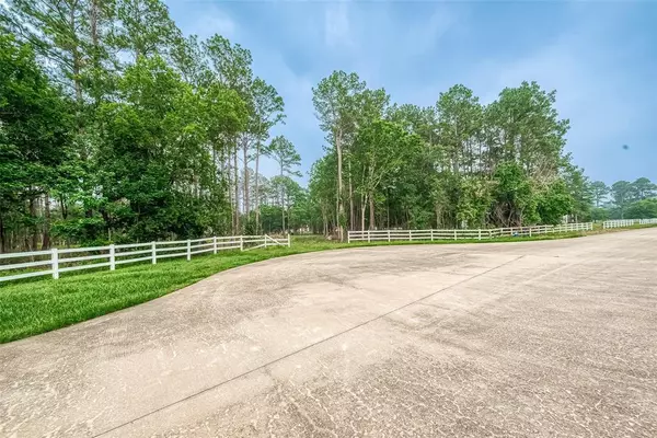 Houston, TX 77532,21718 Sunset View DR