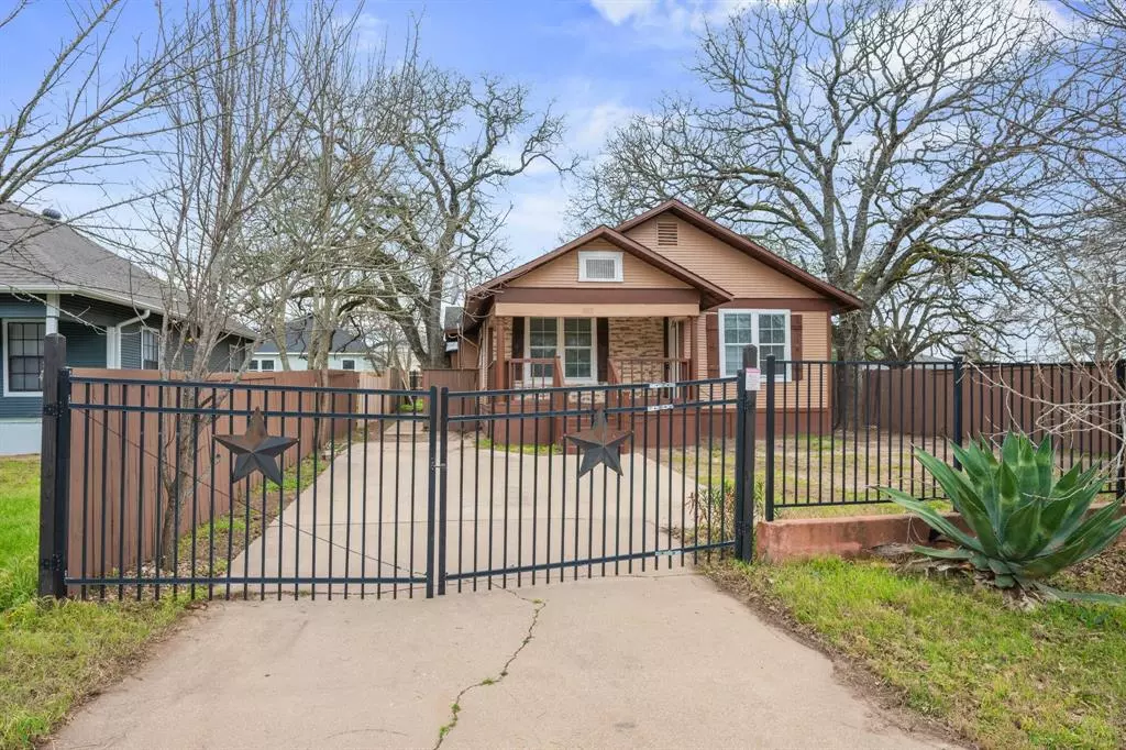 Bryan, TX 77803,1613 Robeson ST