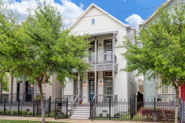 2710 Cornell ST, Houston, TX 77009