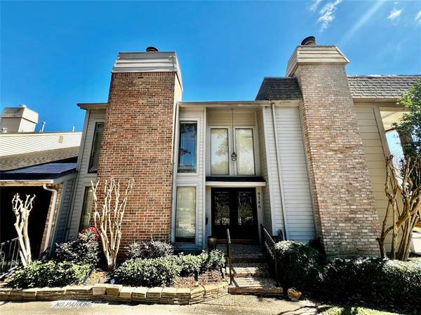 9346 Briar Forest DR, Houston, TX 77063