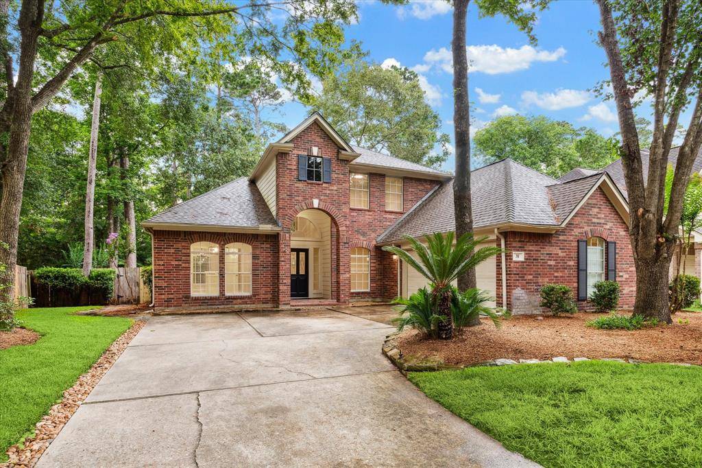 38 E Knightsbridge DR, The Woodlands, TX 77385