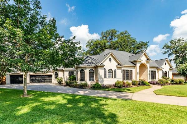 Lake Jackson, TX 77566,56 English Oak CT