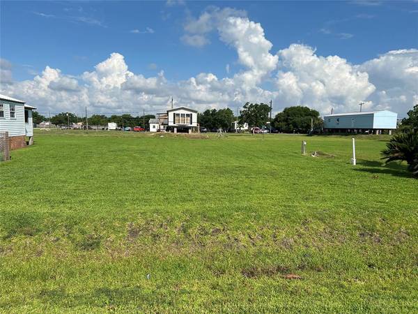 LOTS 43-44 16th ST, San Leon, TX 77539