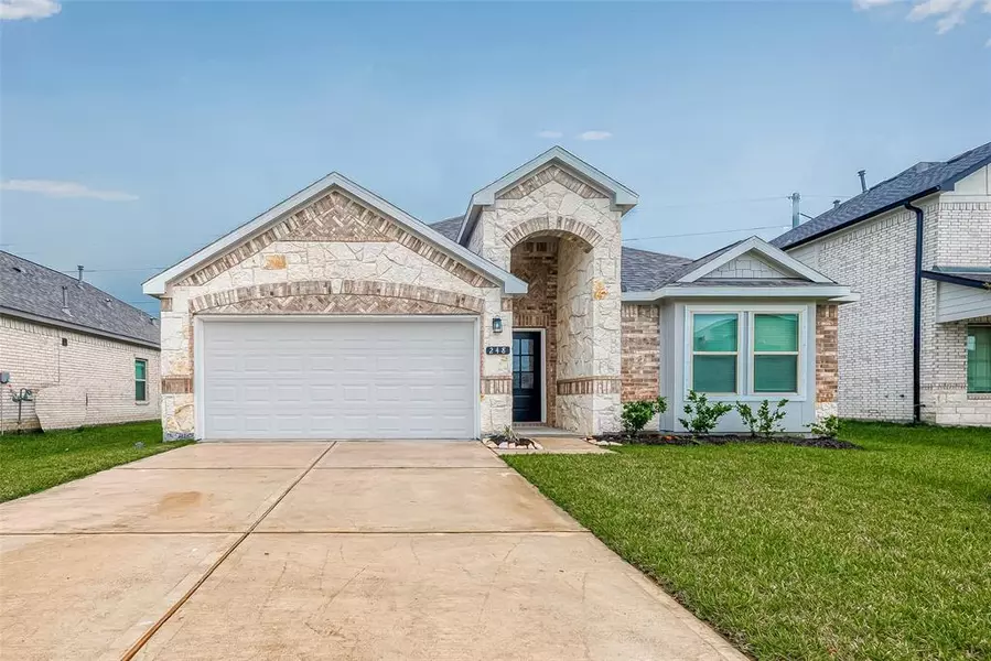 403 Kendall Crest DR, Alvin, TX 77511