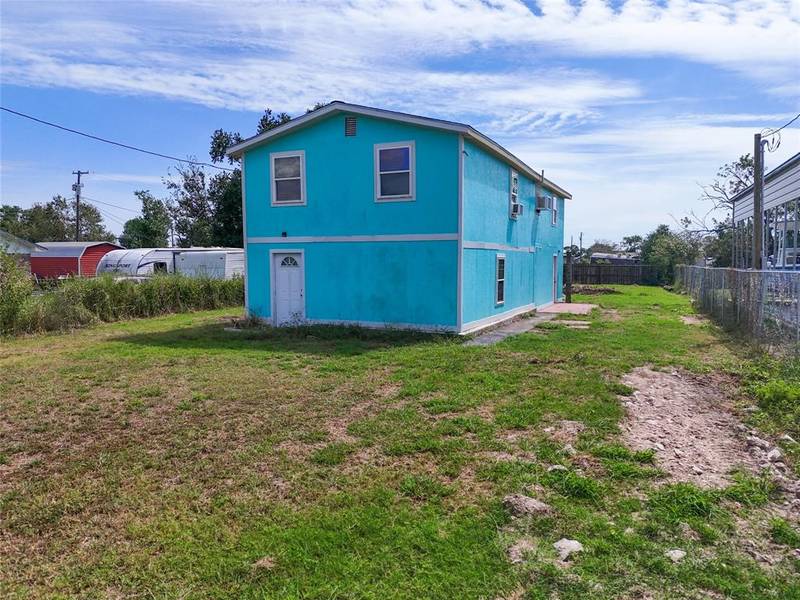 381 Center ST, Matagorda, TX 77457