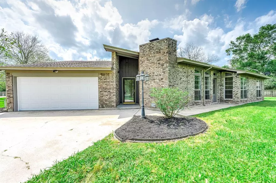 2248 County Road 769B, Brazoria, TX 77422