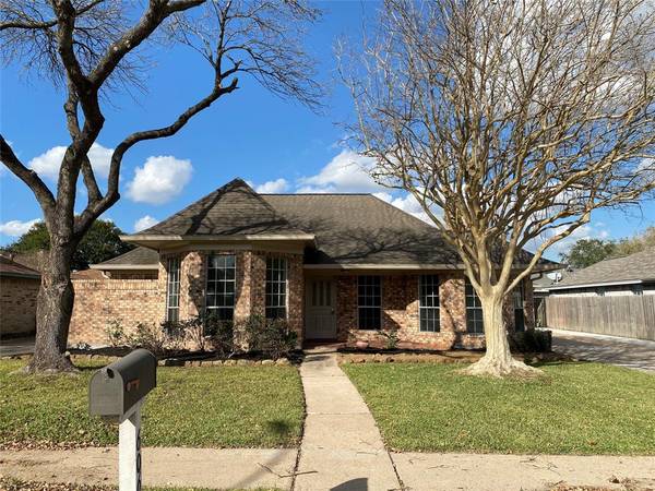 606 Tudor CT, La Porte, TX 77536