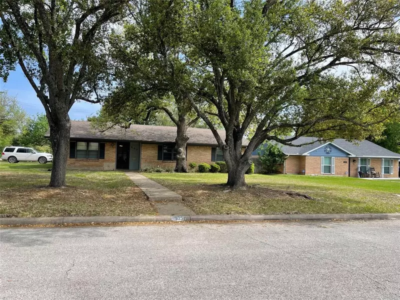 905 Jane LN, Bryan, TX 77802