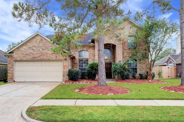 1204 Lake Shore DR, Pearland, TX 77581