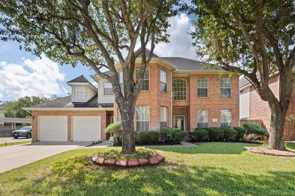 12003 Natural Bridges LN, Sugar Land, TX 77498