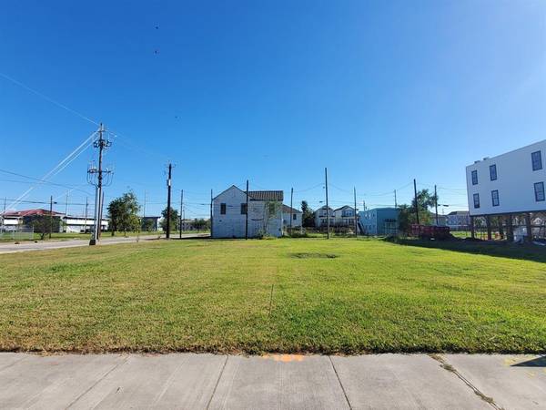 2805 Church ST, Galveston, TX 77550