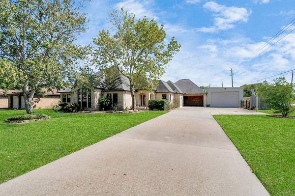 1822 Gaucho CIR, La Porte, TX 77571