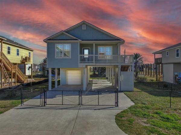 22807 Miramar ST, Galveston, TX 77554