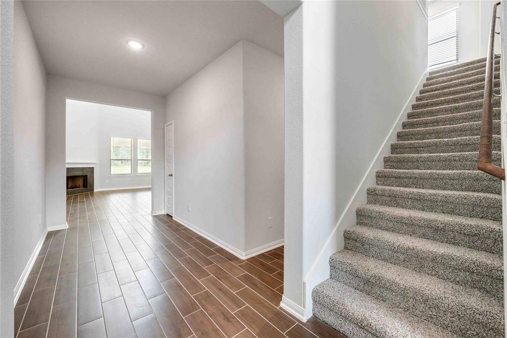 Cleveland, TX 77327,600 Barton Place DR