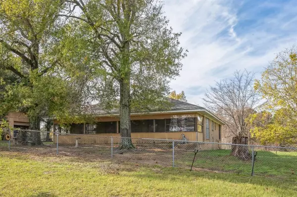 10156 Farm to Market 314 N, Brownsboro, TX 75756