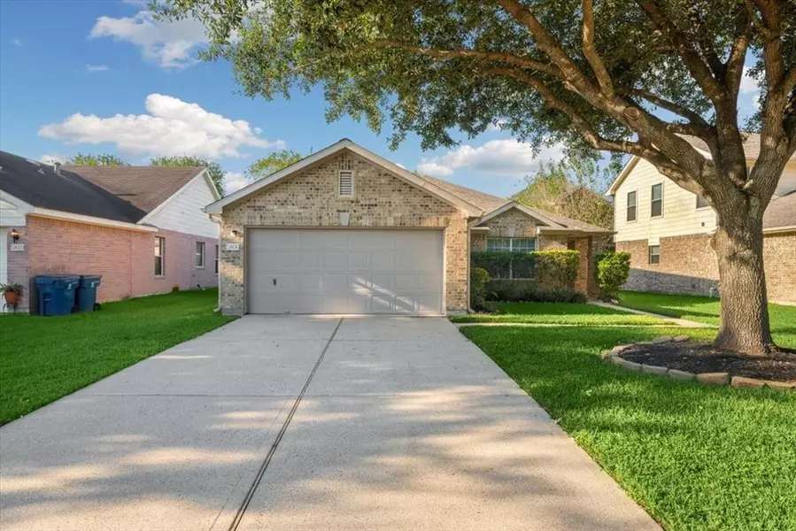 5806 Taylan LN, Rosenberg, TX 77471