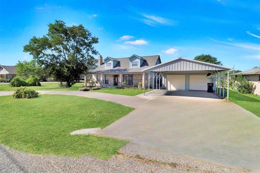 70 Hillcrest ST, Point Blank, TX 77364