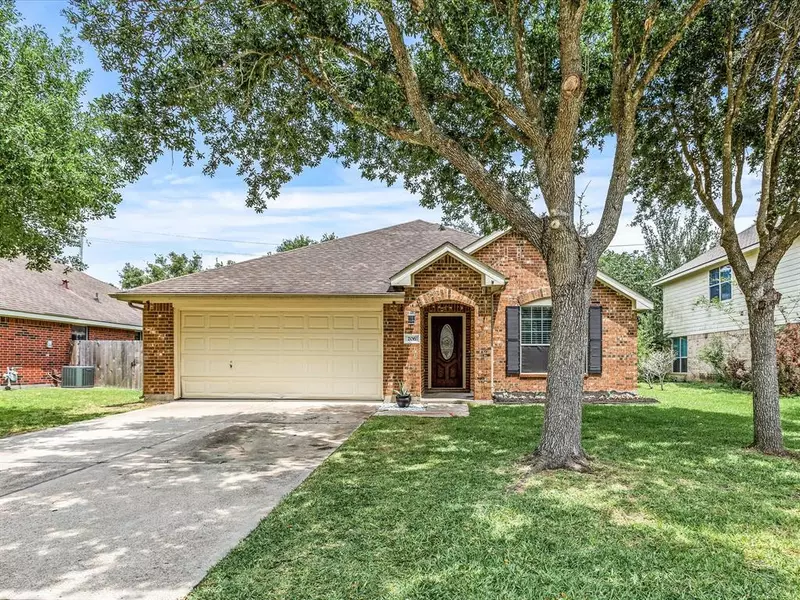 206 Seascape LN, Dickinson, TX 77539