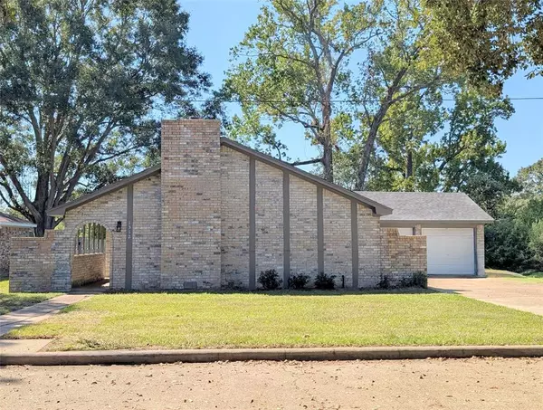 1312 Maple ST,  Liberty,  TX 77575