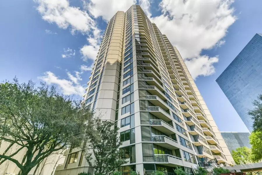 14 Greenway PLZ #4Q, Houston, TX 77046