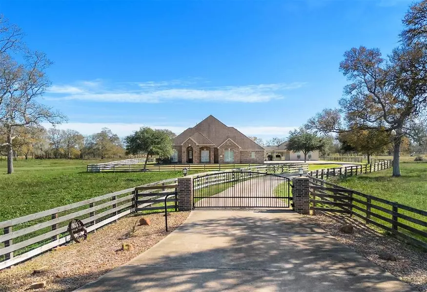 1588 County Road 239, Wharton, TX 77488