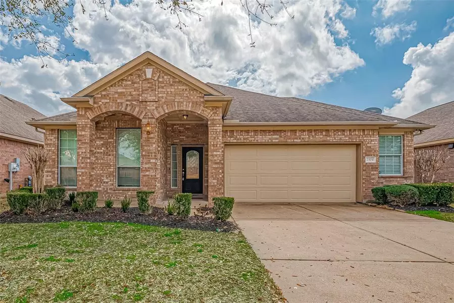 2504 Via Montesano, League City, TX 77573