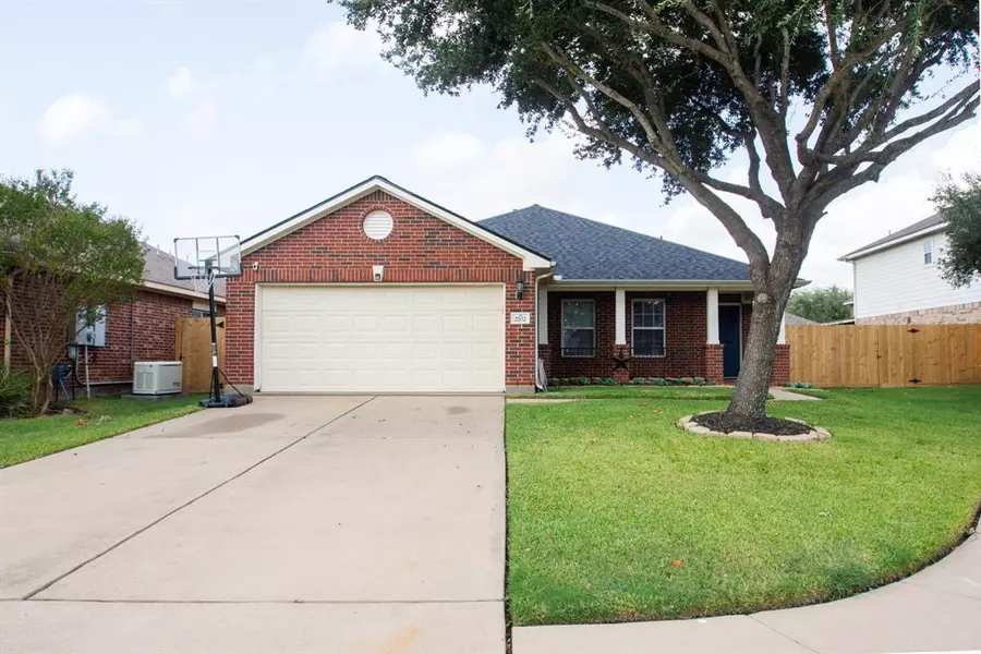 2702 Las Cruces CIR, Deer Park, TX 77536