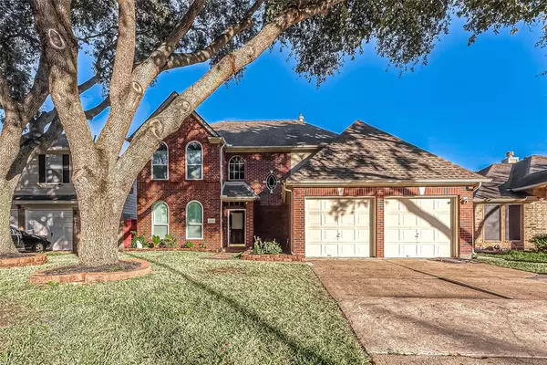 11811 Matagorda LN, Sugar Land, TX 77498