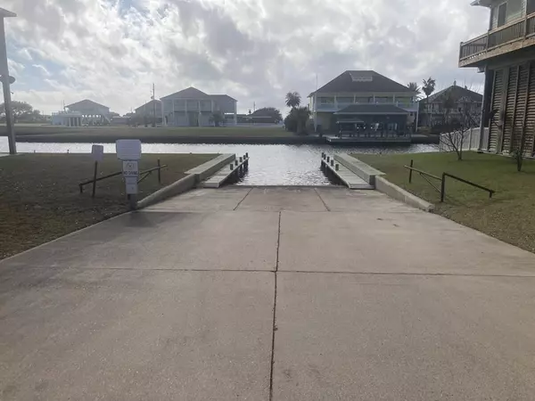 Crystal Beach, TX 77650,1150 Lagoon DR