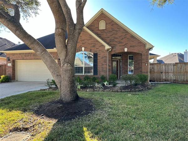 2304 Tuscany CT, Pearland, TX 77581