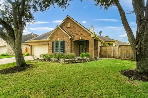 2304 Tuscany CT, Pearland, TX 77581