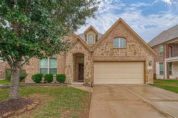 10534 Paula Bluff Lane, Cypress, TX 77433